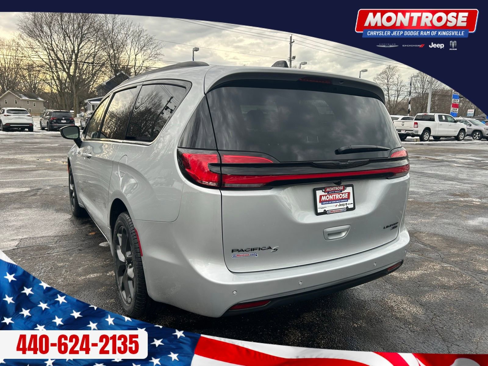 New 2026 Chrysler Pacifica Limited w/ Uconnect Theater Family Group AWD/4WD image 3