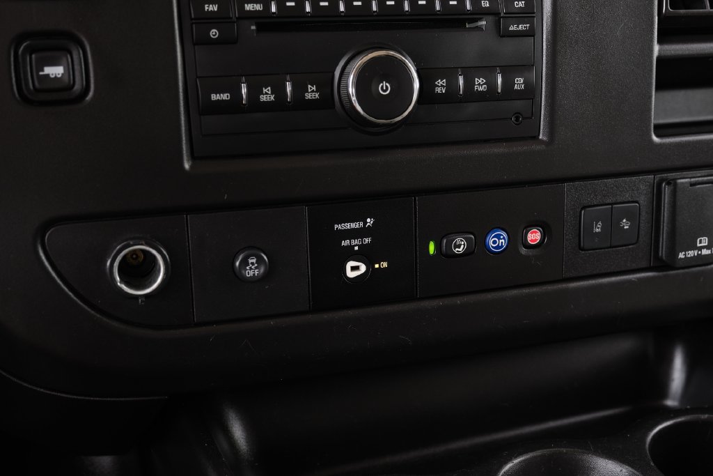 Used 2021 Chevrolet Express 3500 LS w/ Chrome Appearance Package RWD image 25