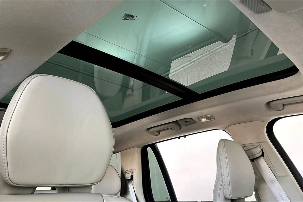 Used 2024 Volvo XC90 B6 Ultimate w/ Lounge Package image 21