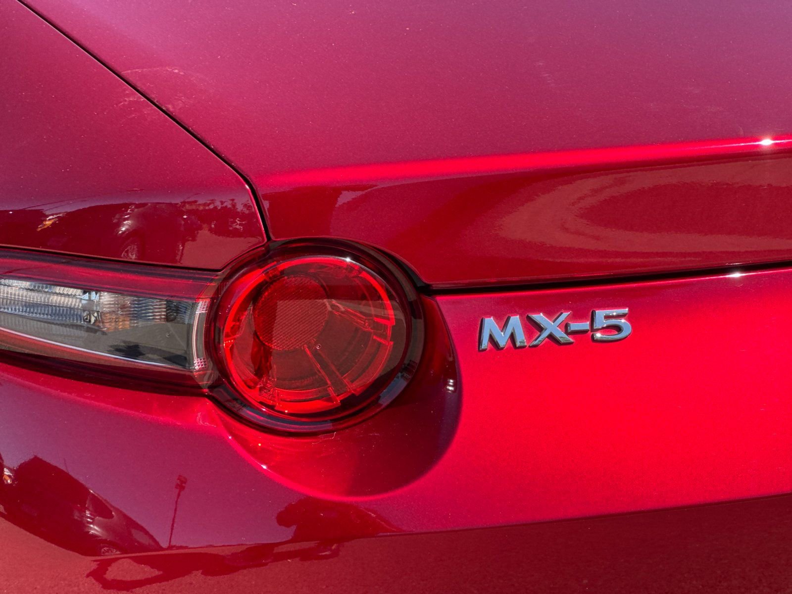 Used 2022 MAZDA MX-5 Miata Sport RWD image 30