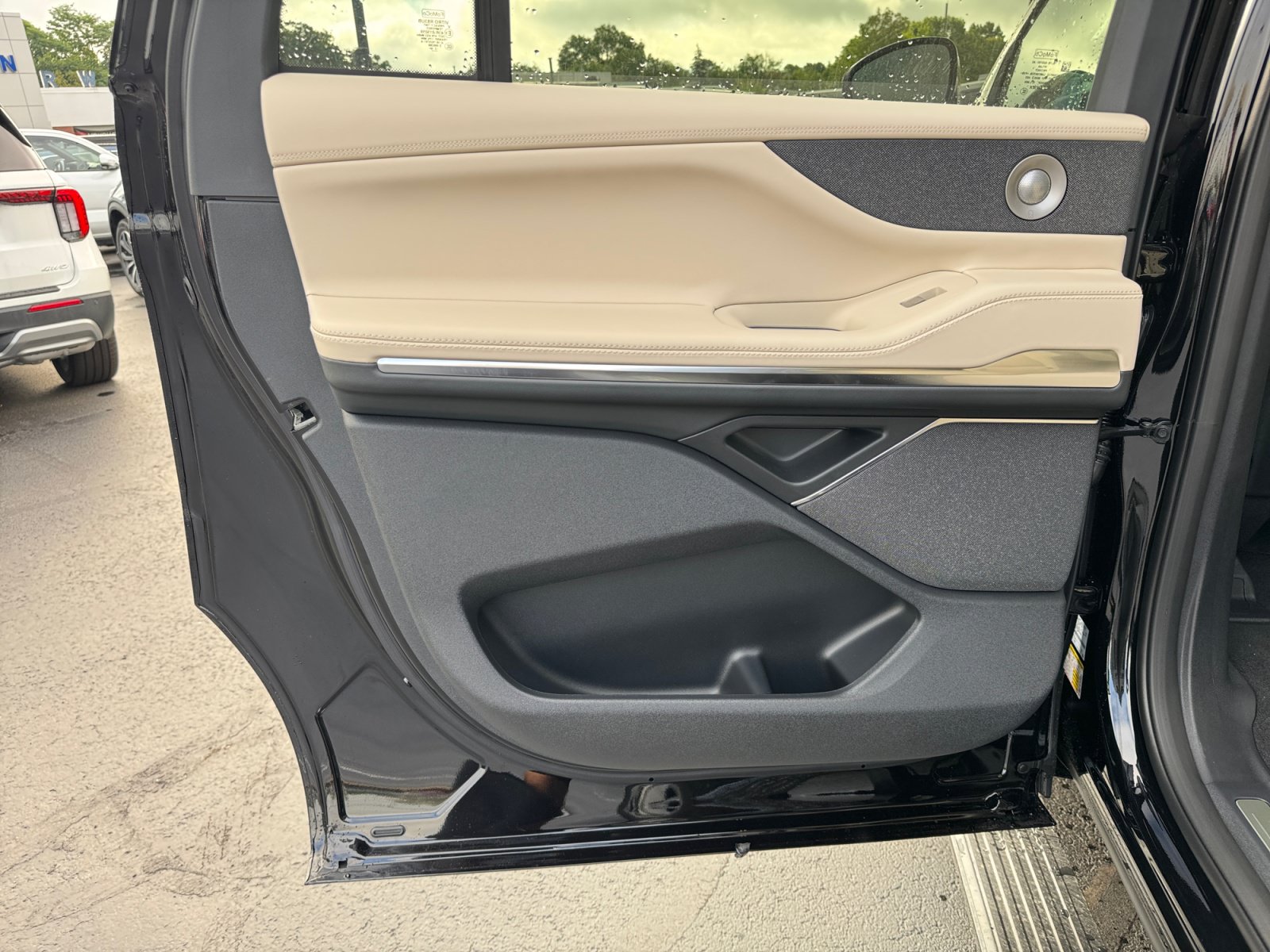 New 2027 Lincoln Navigator L Reserve AWD/4WD image 25