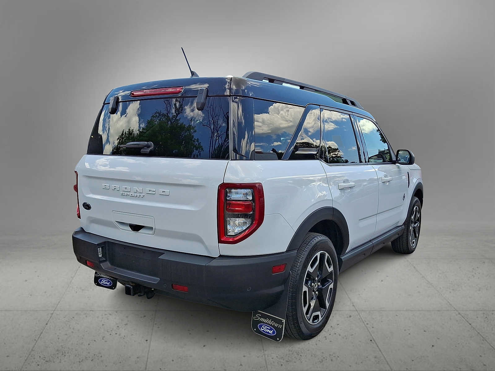 Used 2022 Ford Bronco Sport Outer Banks w/ Tech Package AWD/4WD image 8