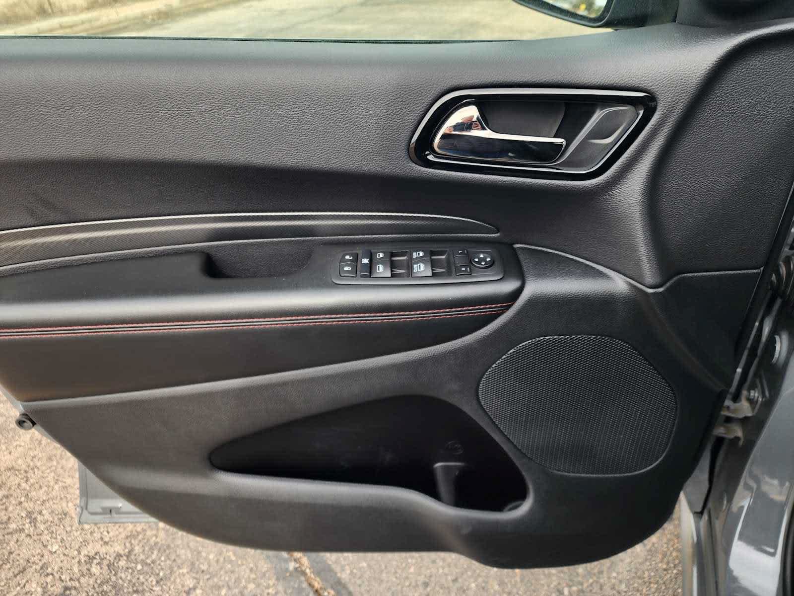 Used 2025 Dodge Durango R/T w/ Blacktop Package AWD/4WD image 18