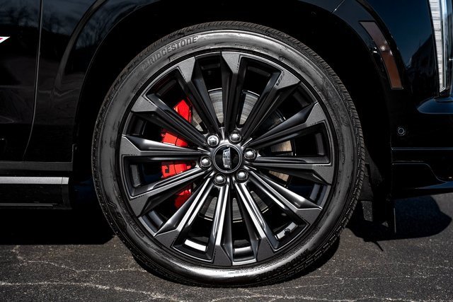 Used 2025 Cadillac Escalade V image 15