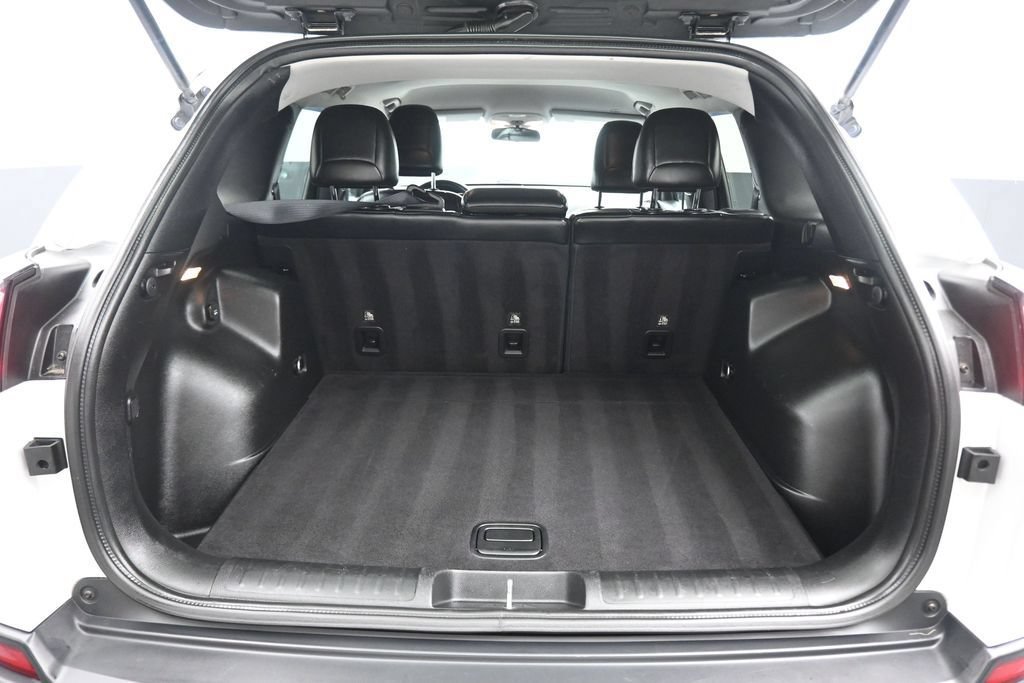Used 2019 Jeep Cherokee Latitude Plus w/ Cold Weather Group AWD/4WD image 44