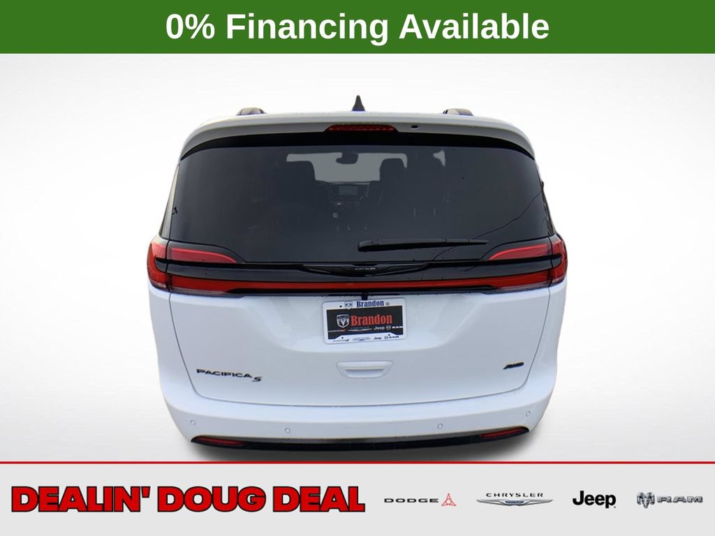 New 2026 Chrysler Pacifica Select w/ S Appearance Package AWD/4WD image 4