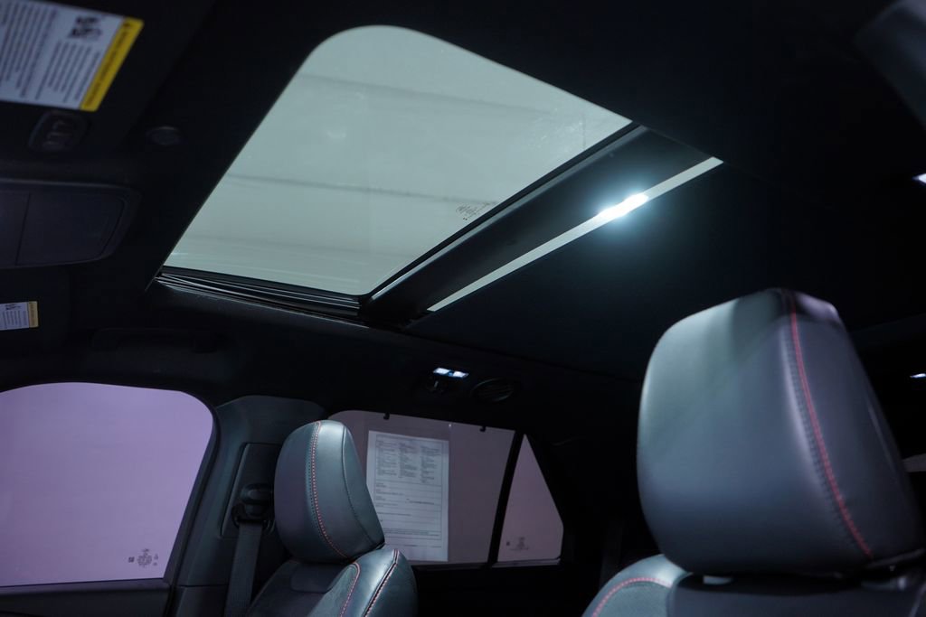 Used 2025 Ford Explorer ST image 8