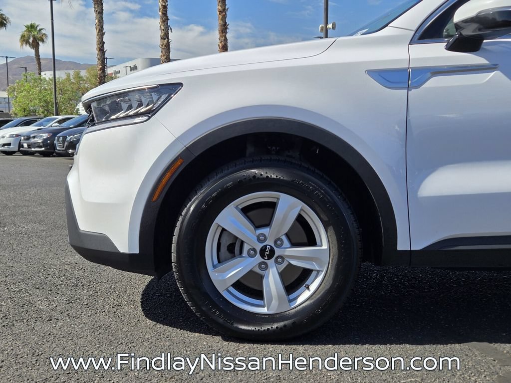 Used 2022 Kia Sorento LX AWD/4WD image 9
