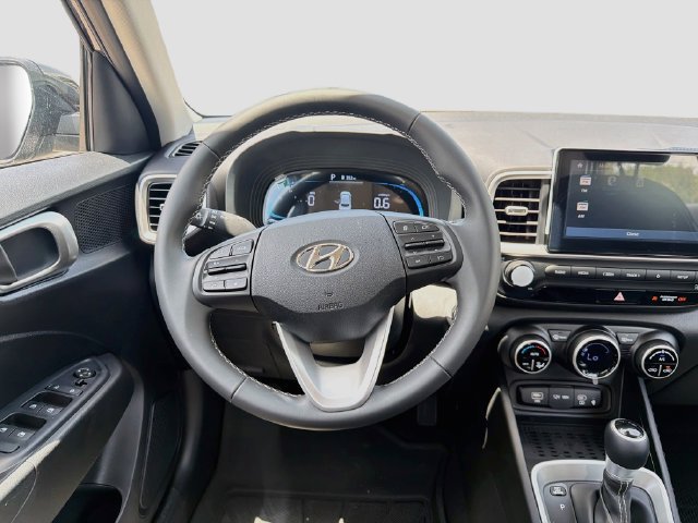 New 2026 Hyundai Venue SEL FWD image 22