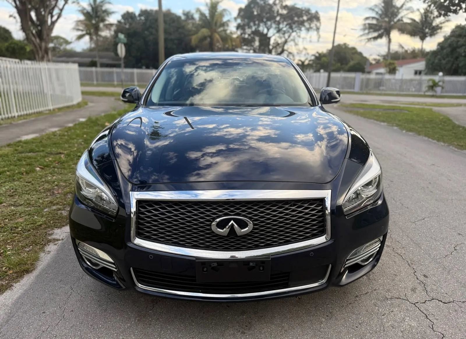 Used 2019 INFINITI Q70 L 3.7 w/ Sensory Package image 5