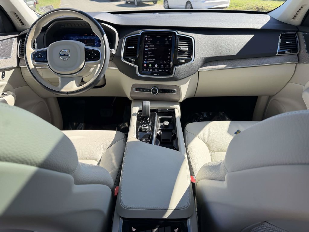 Used 2024 Volvo XC90 T8 Plus w/ Protection Package Premier AWD/4WD image 2