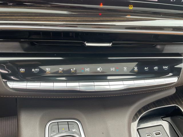 Used 2023 Cadillac Escalade Premium Luxury image 37