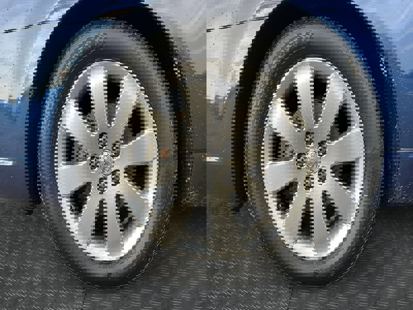 Used 2006 Toyota Avalon XLS image 16