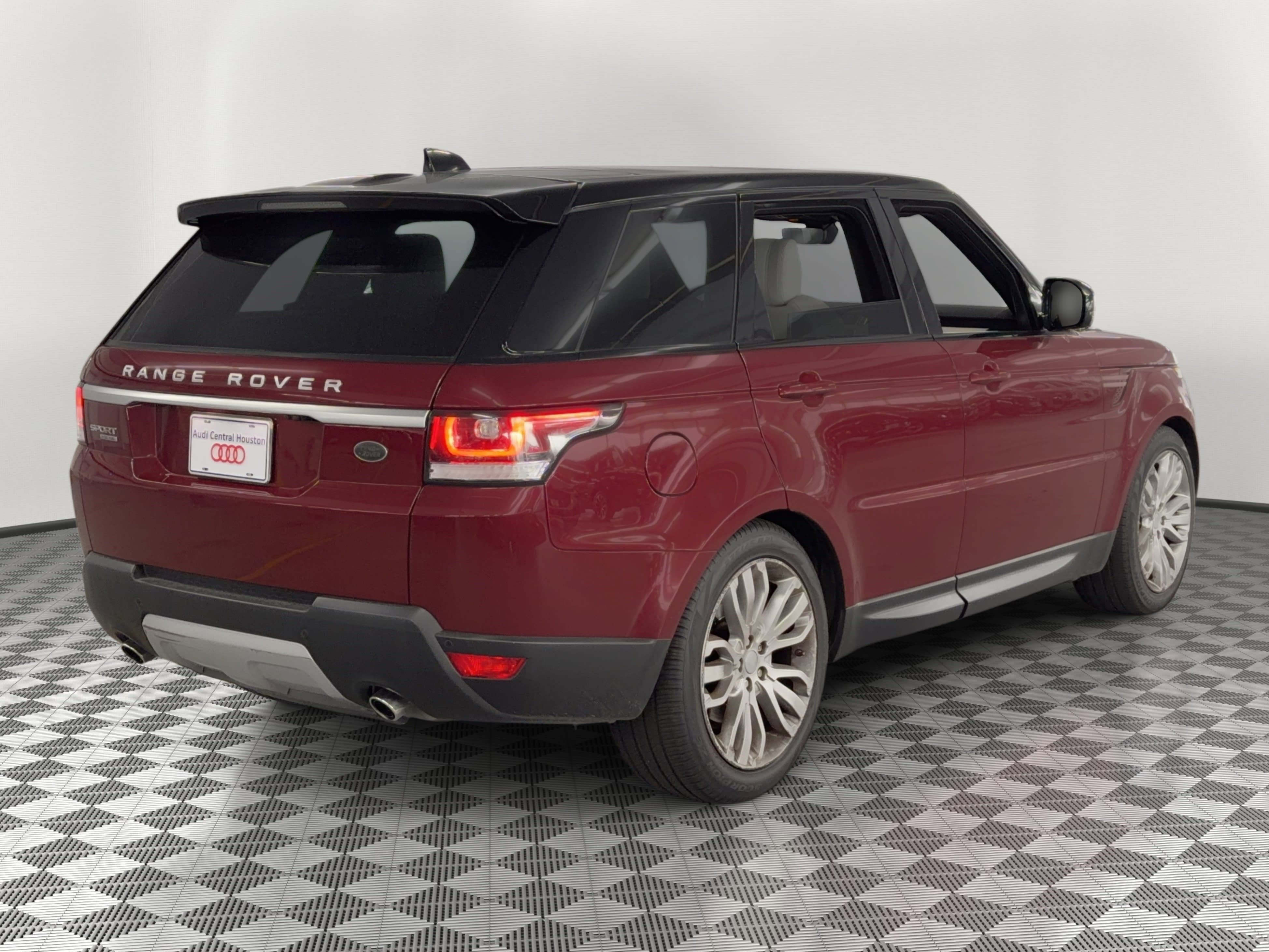 Used 2017 Land Rover Range Rover Sport HSE AWD/4WD image 9