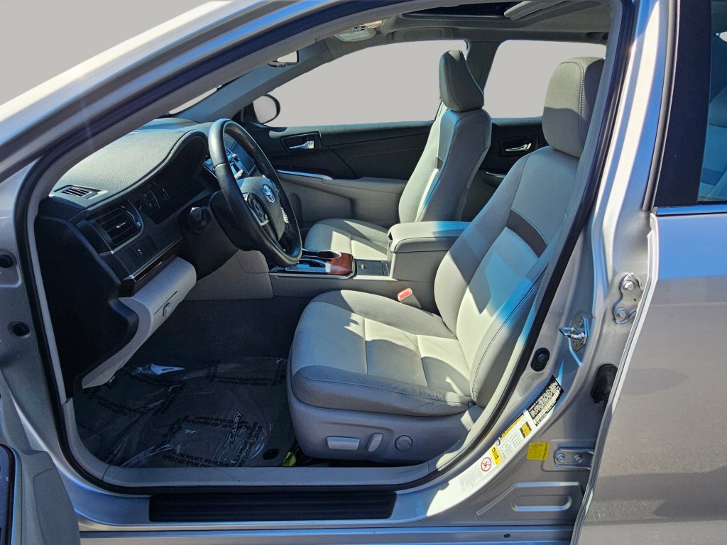 Used 2013 Toyota Camry XLE w/ Leather Pkg FWD image 20