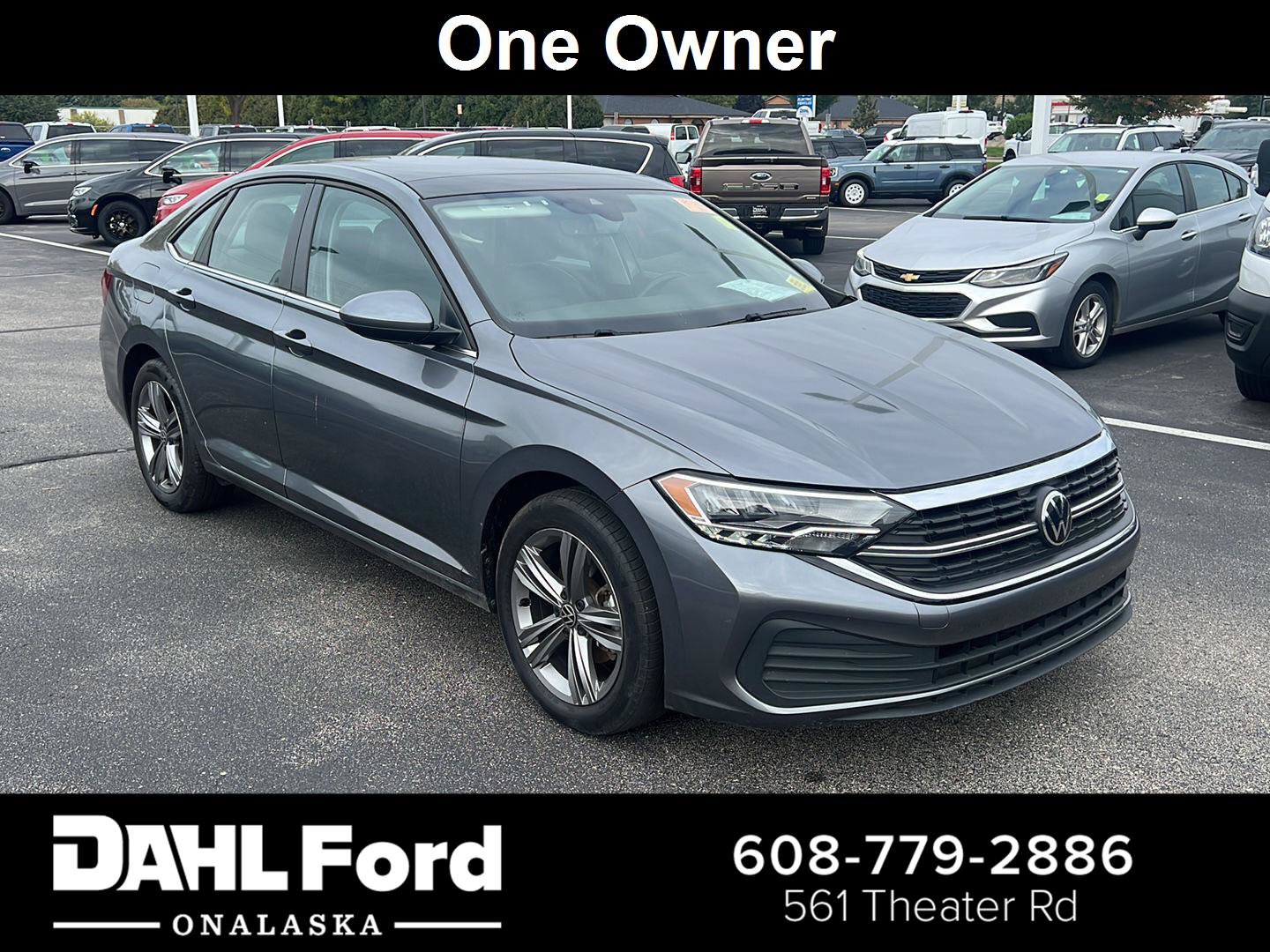 Used 2023 Volkswagen Jetta SE w/ Panoramic Sunroof Package
