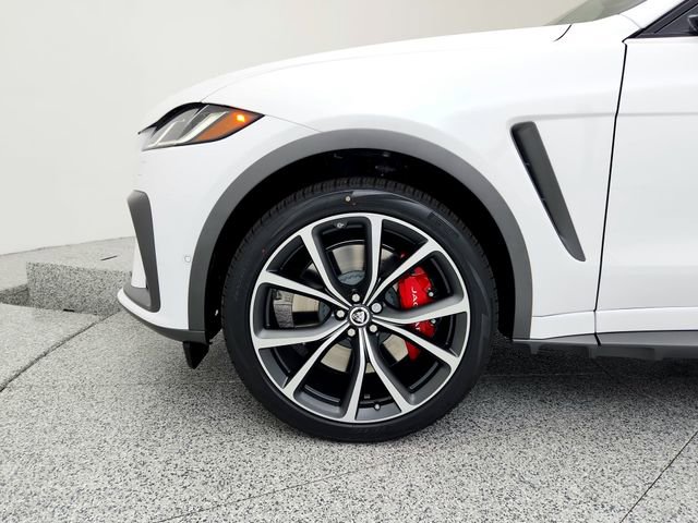 Certified 2026 Jaguar F-PACE SVR image 17