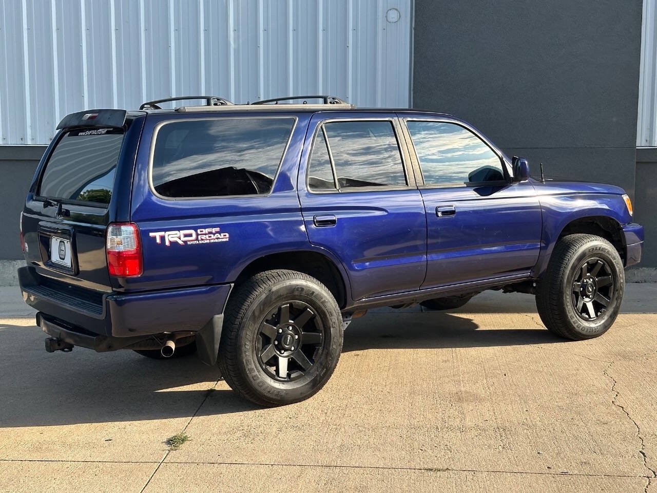 Used 2001 Toyota 4Runner SR5 w/ Upgrade Value Pkg 3 AWD/4WD image 21