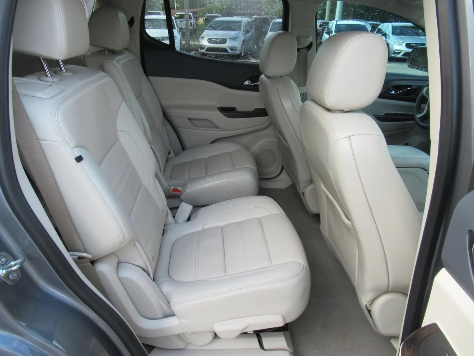Used 2021 GMC Acadia Denali w/ Denali Technology Package FWD image 36