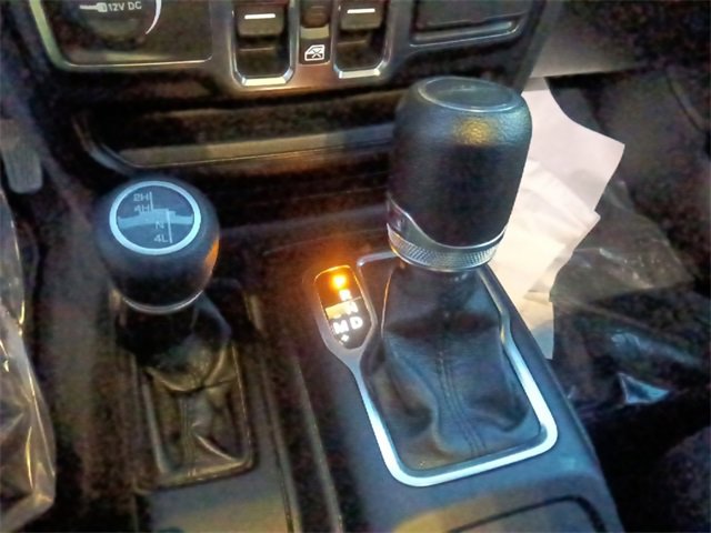 Used 2023 Jeep Gladiator Sport image 23