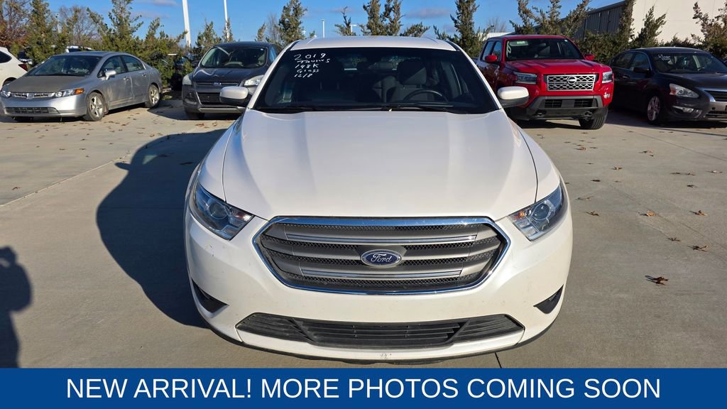 Used 2019 Ford Taurus SEL image 8