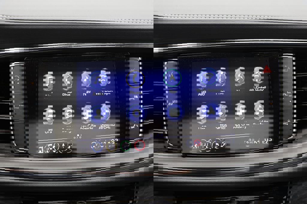 Used 2022 Buick Enclave Essence w/ Experience Buick Package image 23