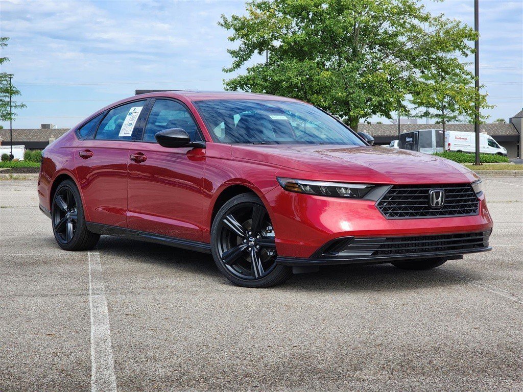 Used 2024 Honda Accord Sport image 2