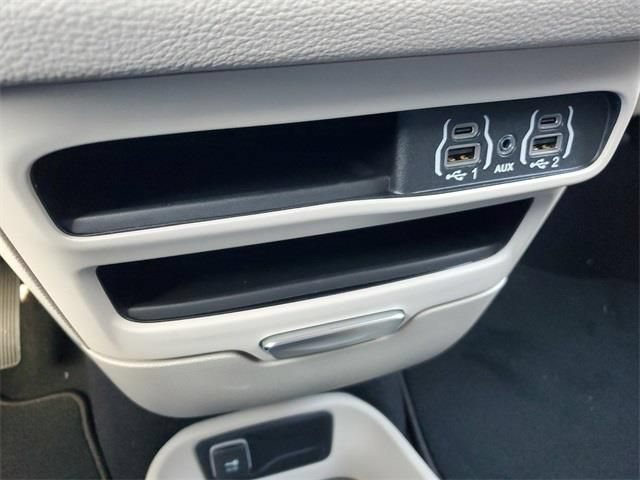 New 2023 Chrysler Pacifica Touring-L FWD image 19