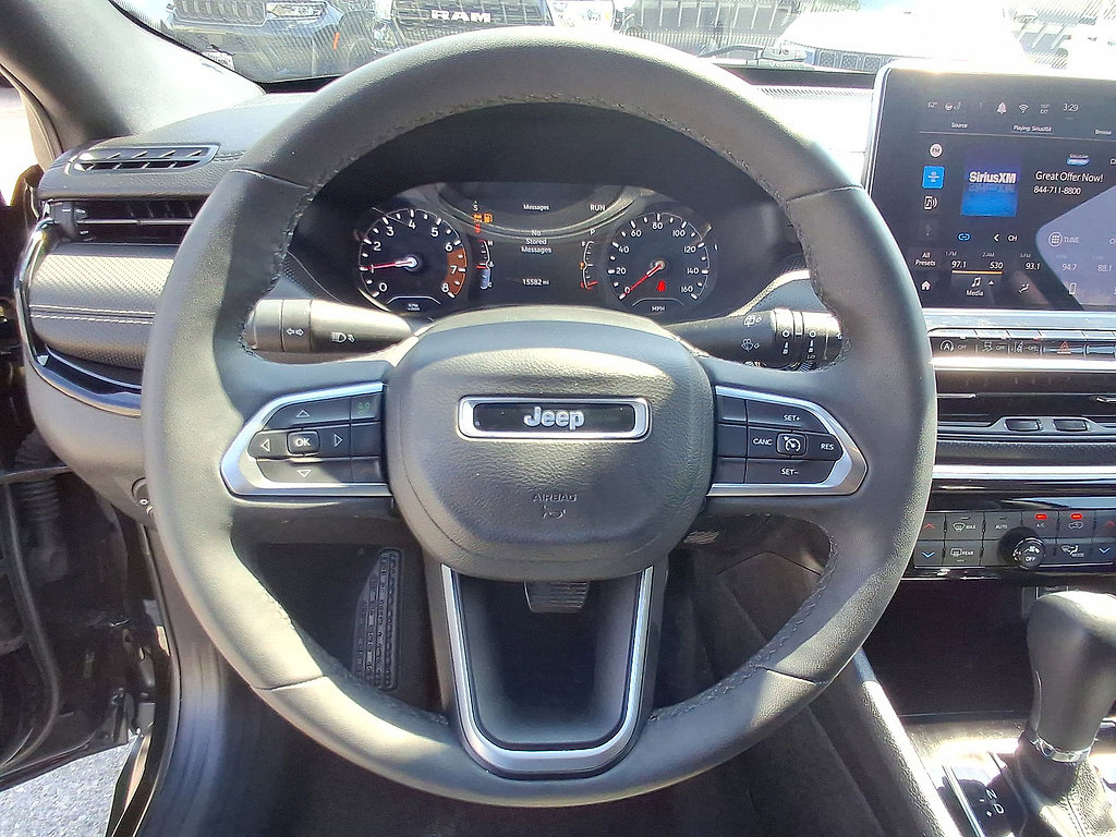 Used 2024 Jeep Compass Latitude w/ Convenience Group AWD/4WD image 22