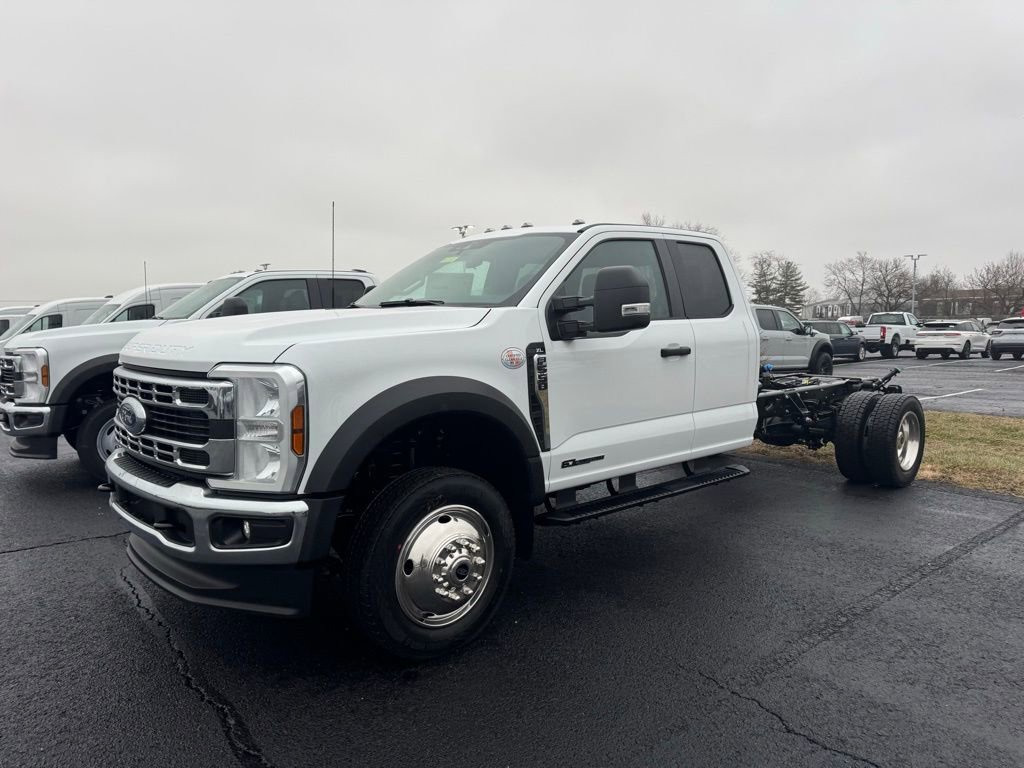 New 2026 Ford F550 4x4 SuperCab Super Duty image 3