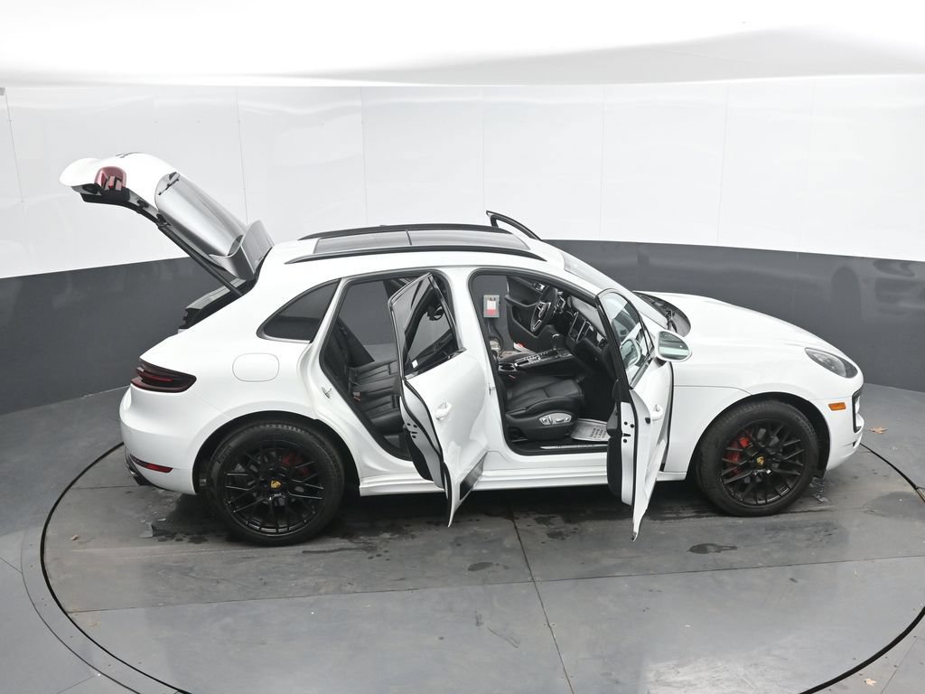 Used 2018 Porsche Macan GTS w/ Premium Package Plus AWD/4WD image 50
