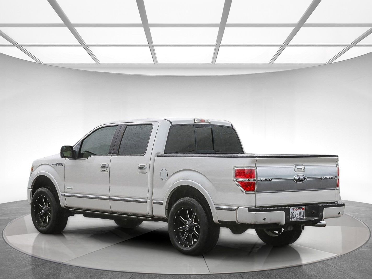 Used 2013 Ford F150 Platinum image 2