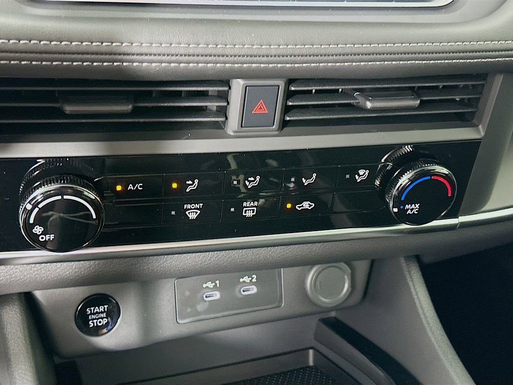 New 2026 Nissan Rogue S image 21