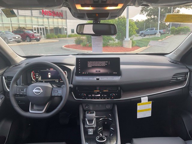 New 2026 Nissan Rogue Platinum w/ Platinum Premium Package AWD/4WD image 16