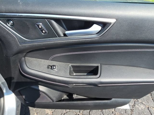 Used 2024 Ford Edge Titanium AWD/4WD image 29