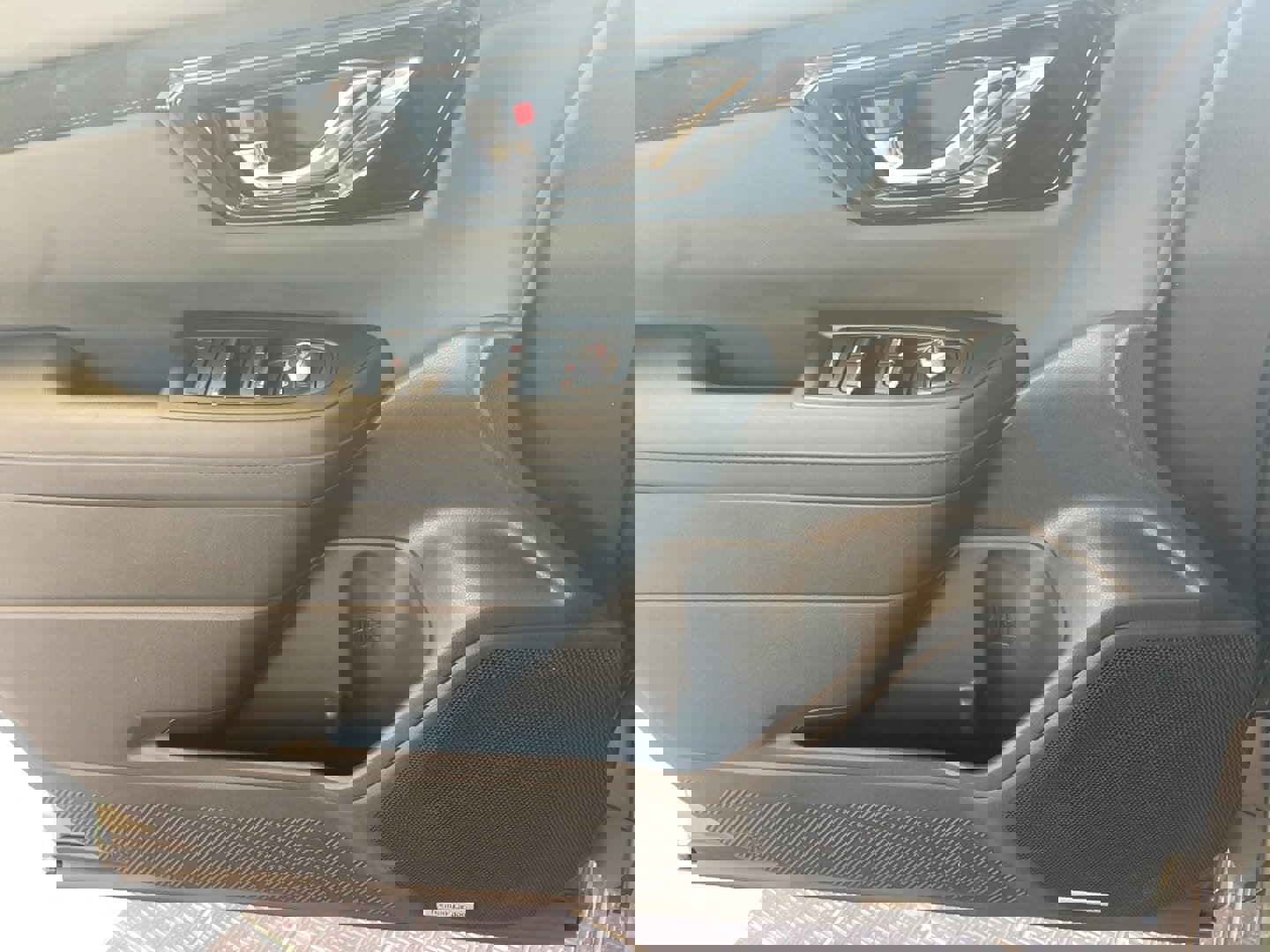 Used 2025 Subaru Forester Limited image 11