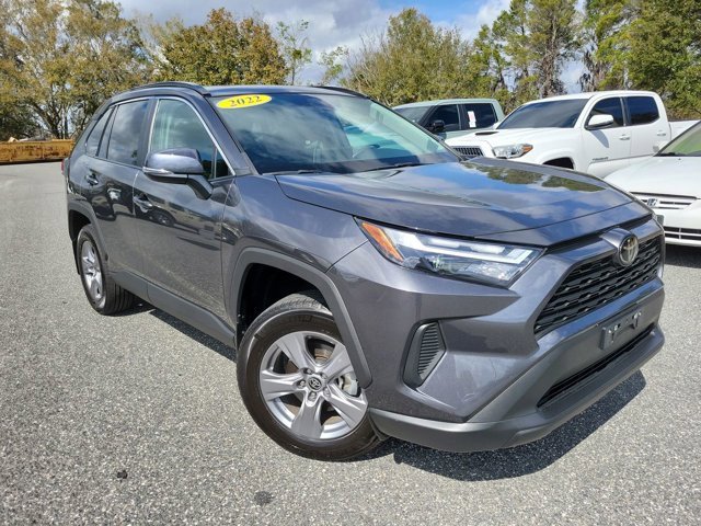 Used 2022 Toyota RAV4 XLE w/ Convenience Package image 8