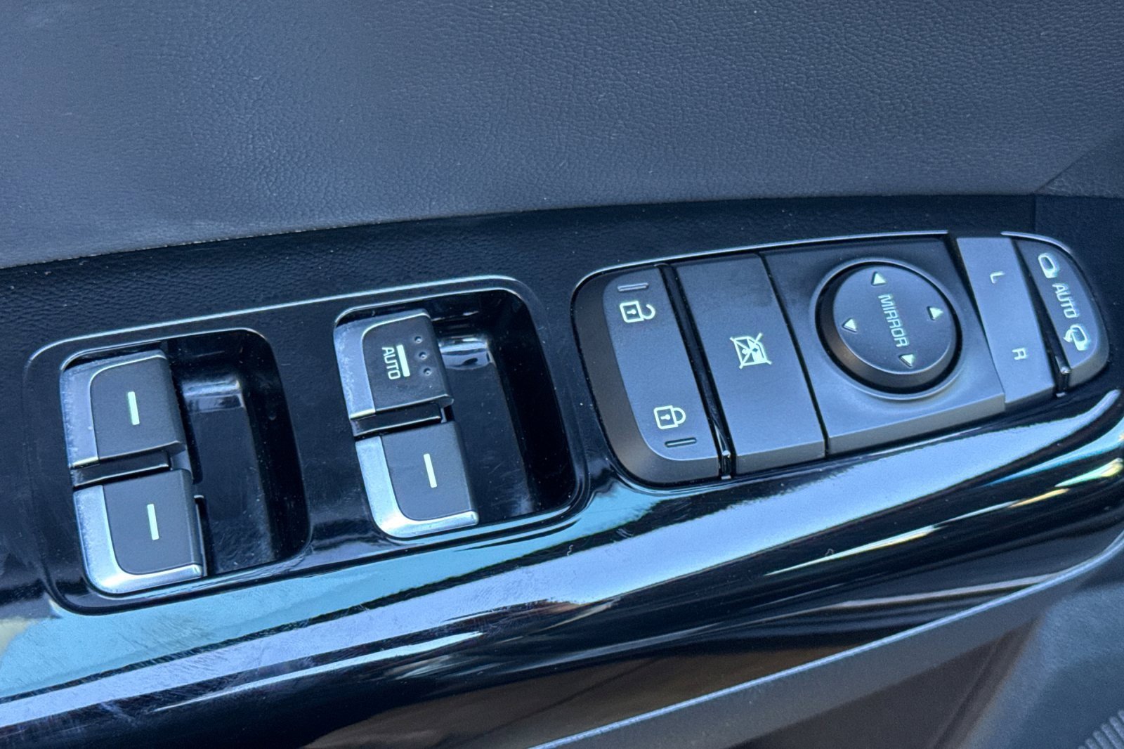 Used 2021 Kia Sportage EX image 14