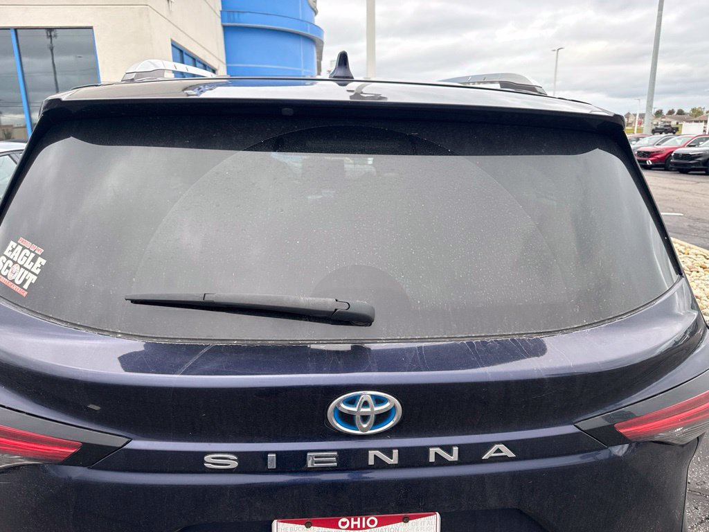 Used 2021 Toyota Sienna Platinum FWD image 6