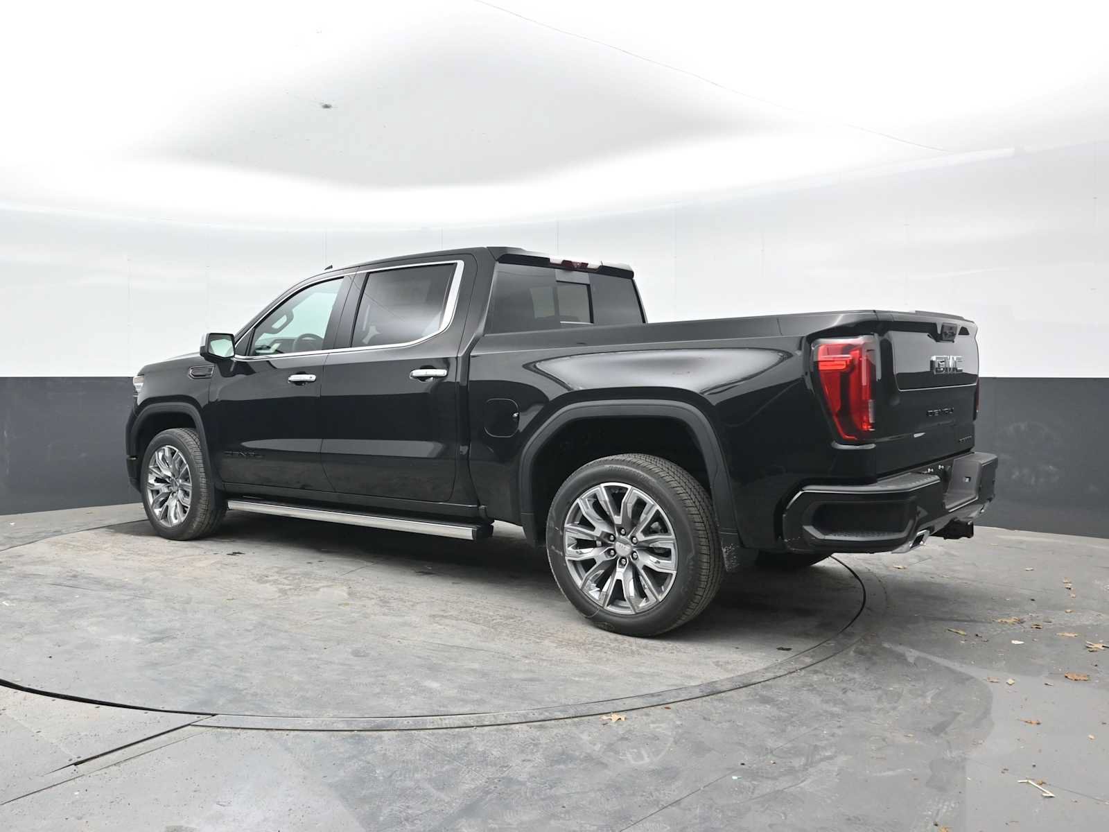New 2026 GMC Sierra 1500 Denali w/ Denali Reserve Package AWD/4WD video 2
