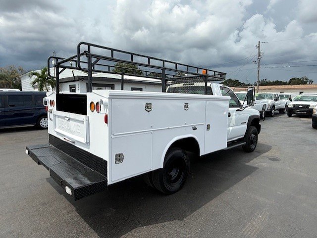 Used 2005 GMC Sierra 3500 W/T w/ Skid Plate Package image 6