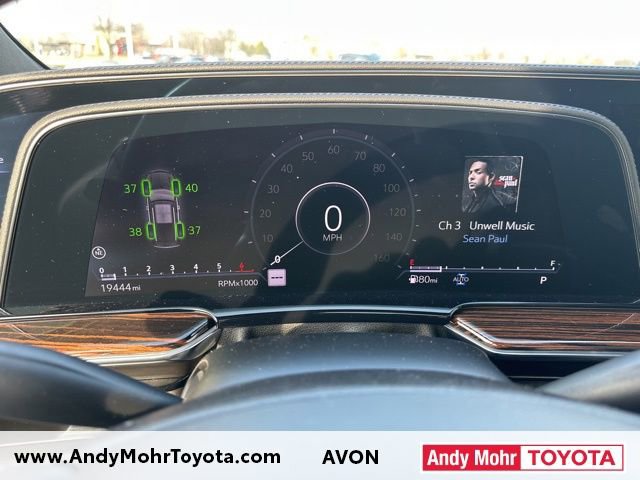 Used 2023 Cadillac Escalade Premium Luxury image 23