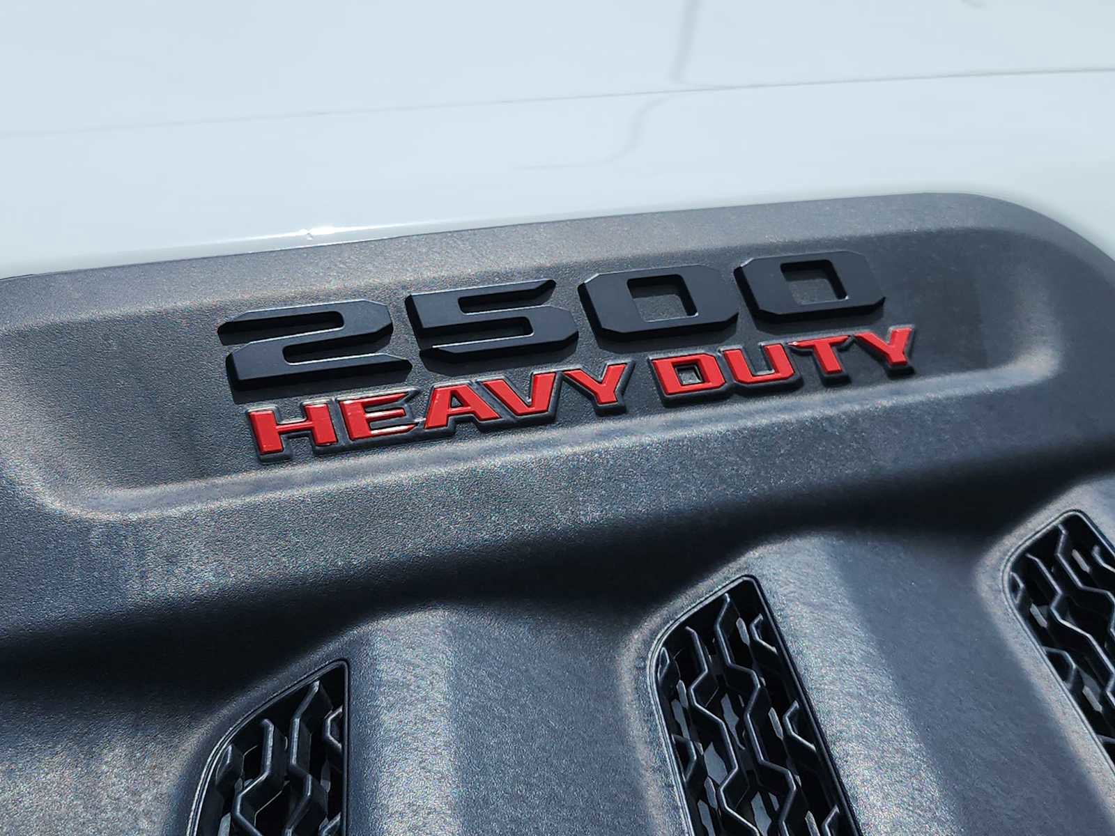 Used 2024 RAM 2500 Laramie w/ Night Edition AWD/4WD image 3