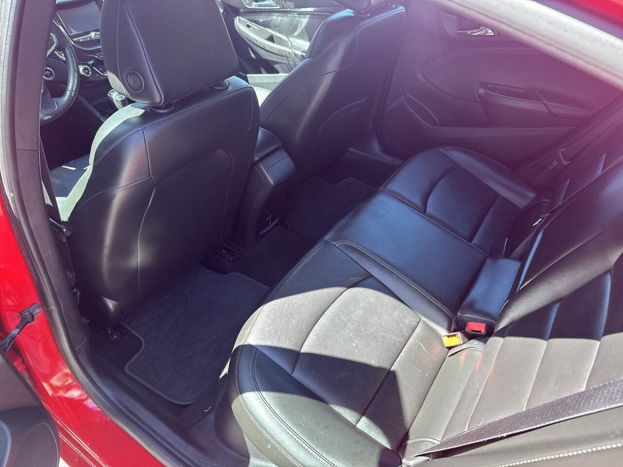 Used 2017 Chevrolet Cruze Premier FWD image 12