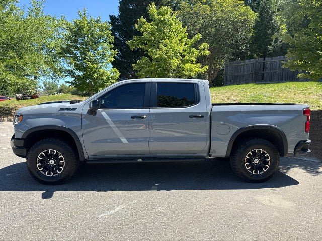 Used 2024 Chevrolet Silverado 1500 ZR2 w/ Technology Package AWD/4WD image 4