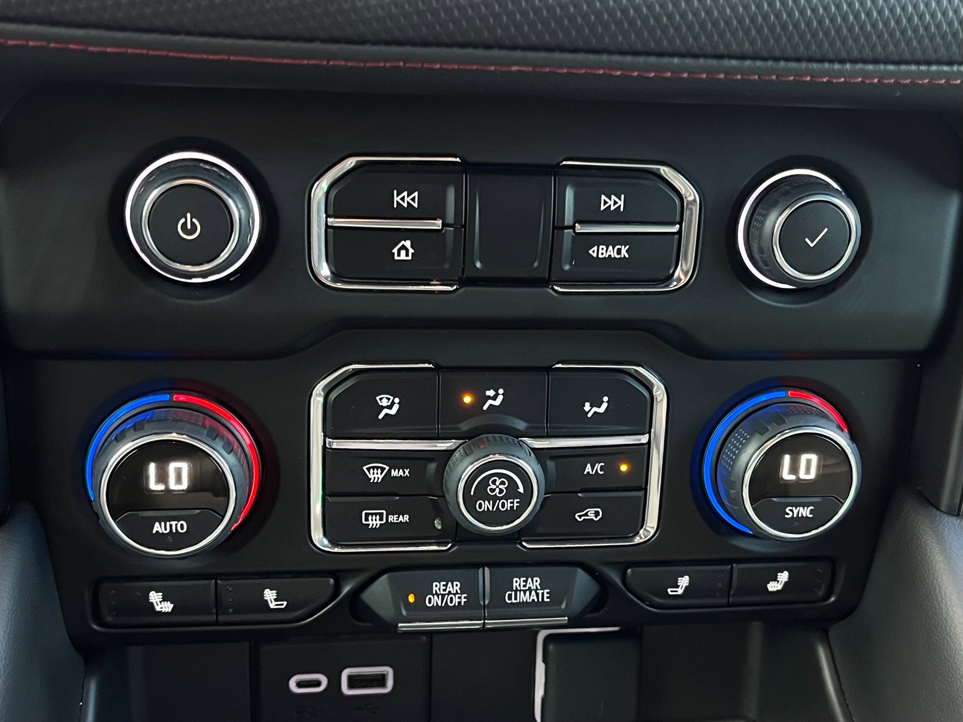 Used 2023 Chevrolet Tahoe RST AWD/4WD image 42