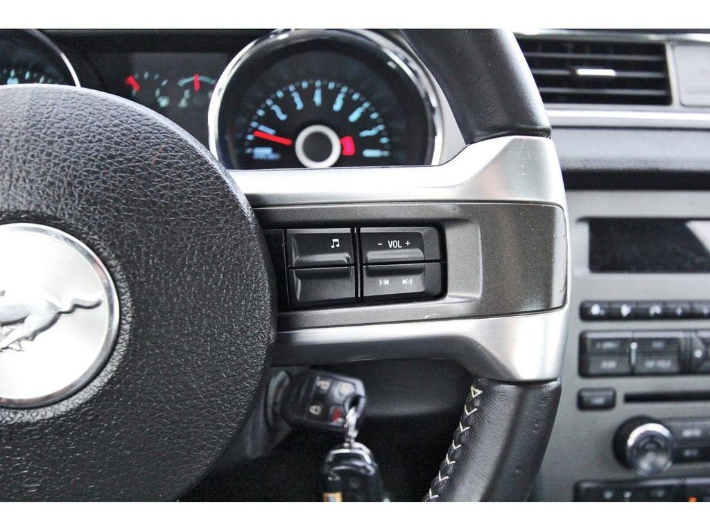 Used 2014 Ford Mustang Coupe image 17