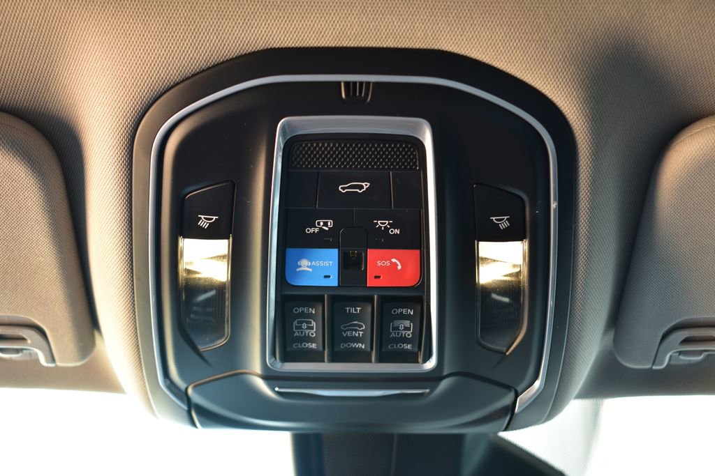 Used 2022 Jeep Wagoneer Series III w/ Premium Group I image 53