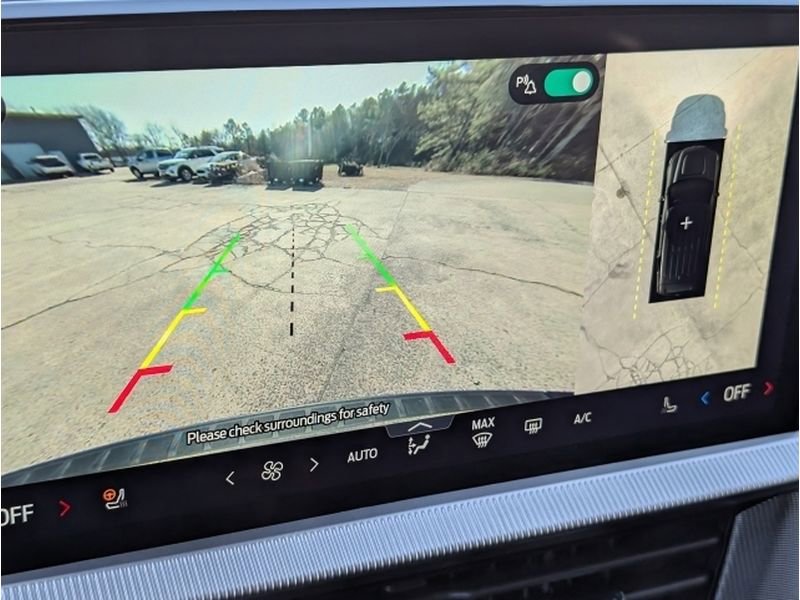 Used 2025 Ford Explorer ST-Line w/ ST-Line Street Pack image 22