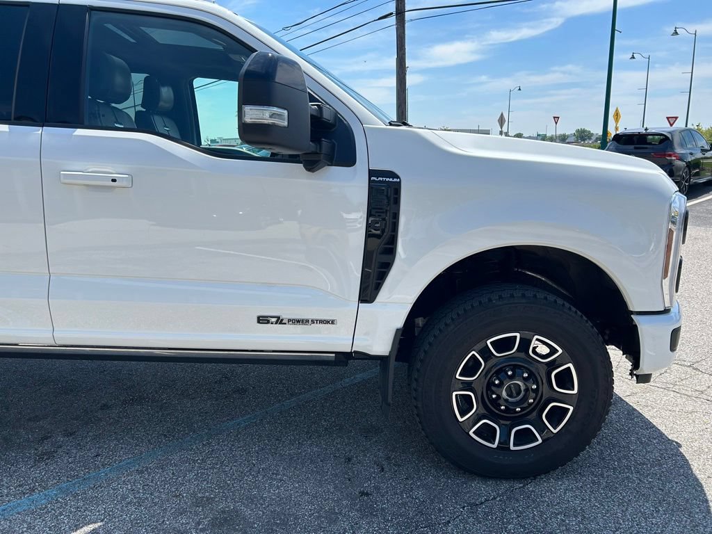 Used 2025 Ford F250 Platinum AWD/4WD image 9